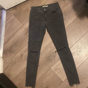 710 super skinny black denim(size 28)Levi’s (rip in knees+denim-like at ankles)